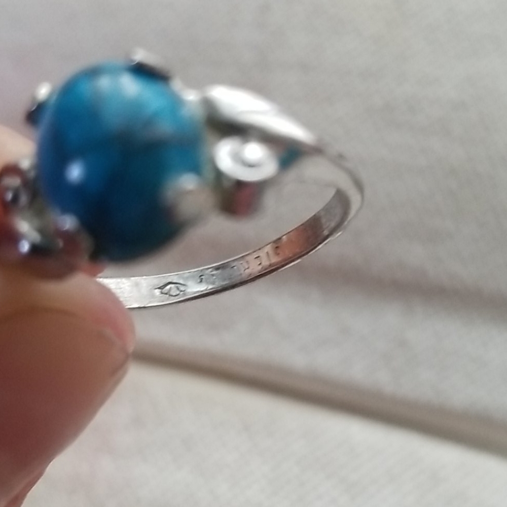Ring - Picture 2 of 3